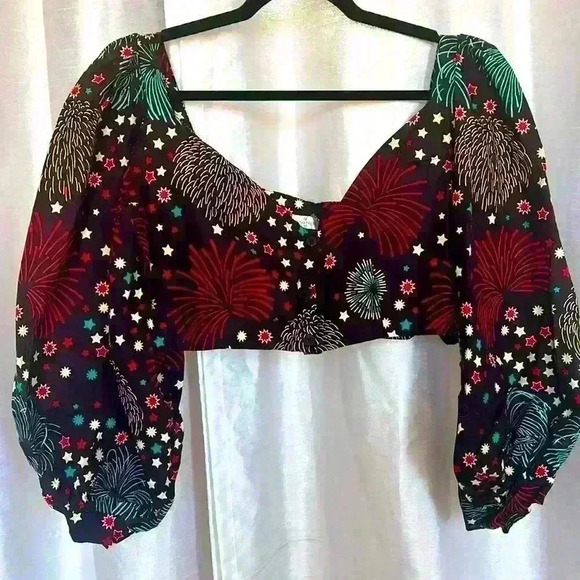 GRASS-FIELDS cropped top  ❤️ - Picture 1 of 6